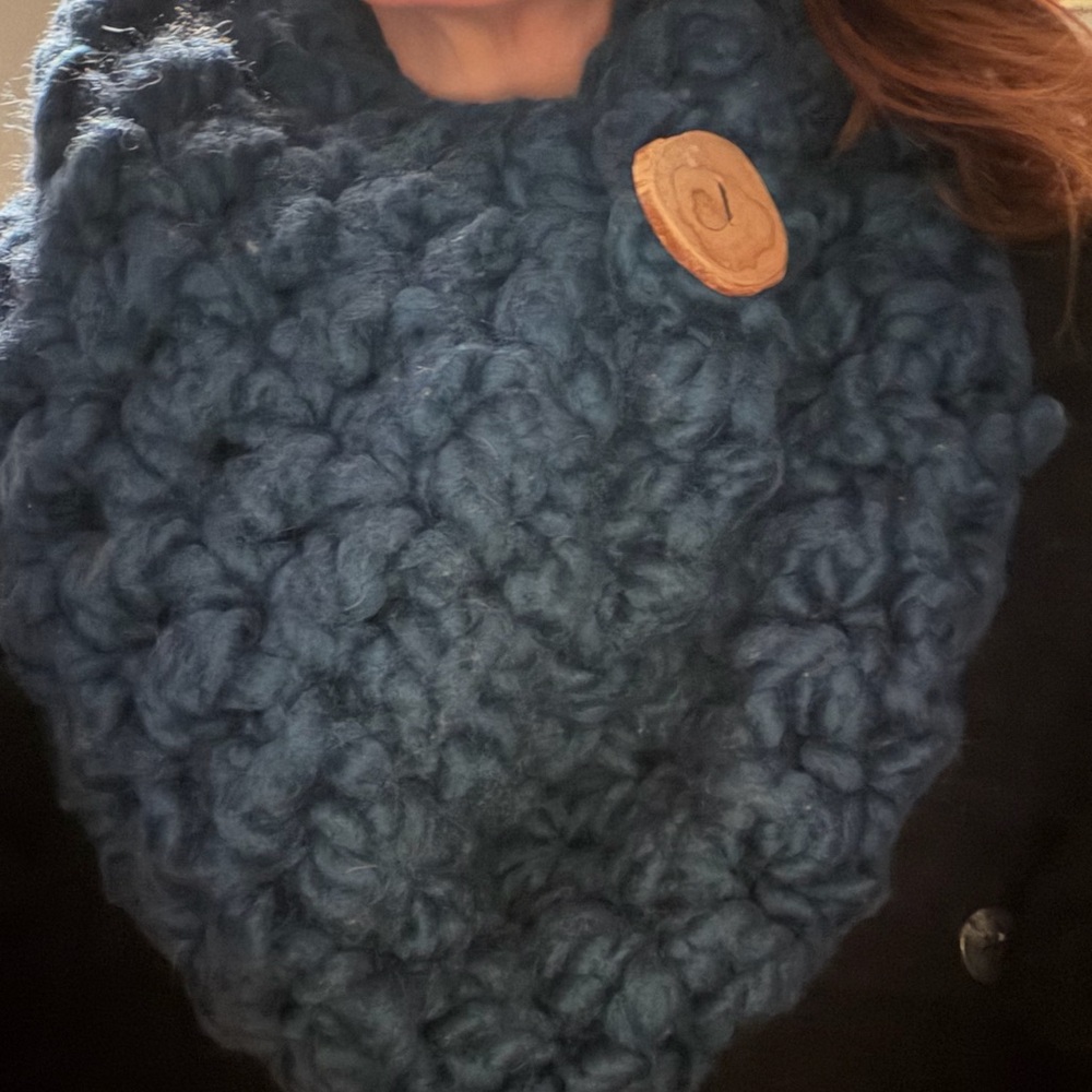 Chunky Blue Knit Scarf with Wooden Button